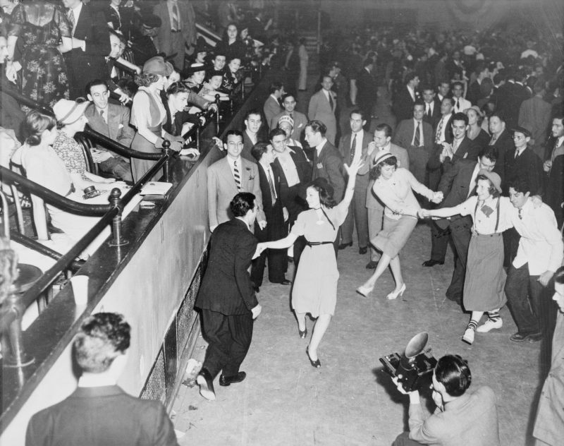 Swing ovládl Karlovy Vary (1938)